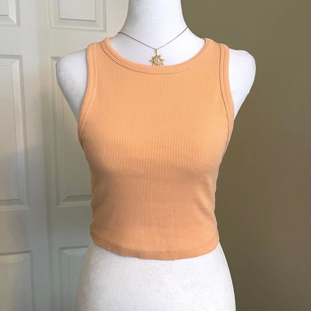 H&M peach ribbed cropped tank top - size small